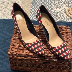 Nine West Red, White & Blue Heart Pattern Heels Size 7.5